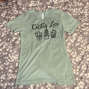 adult small light green cactus shirt $10